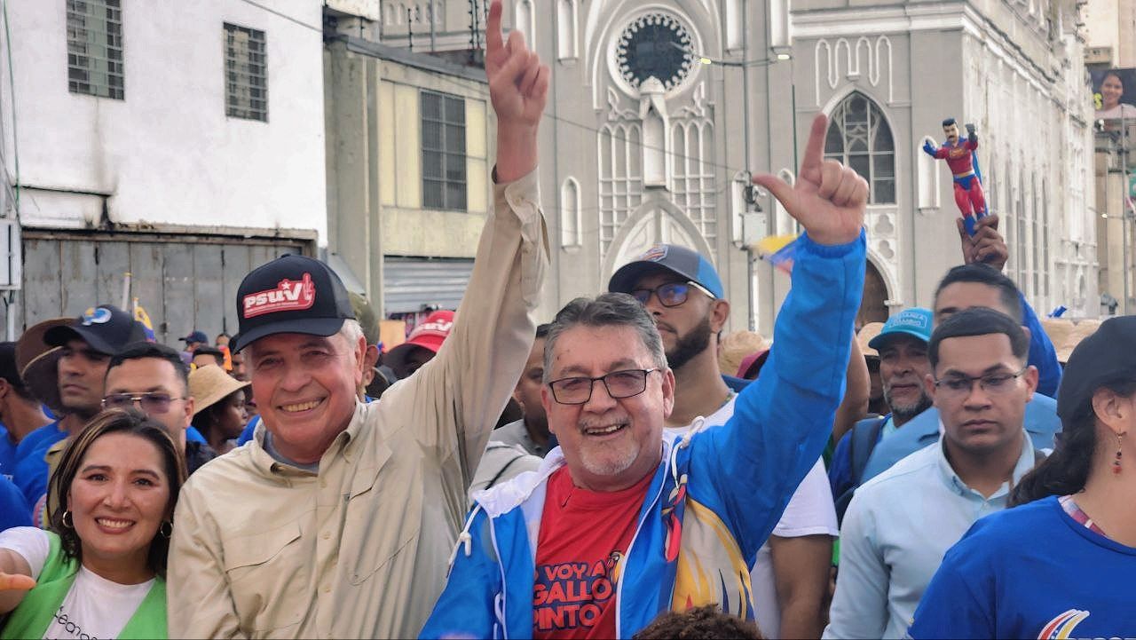 Sectores de la Agricultura Urbana, Productores Campesinos y Pescadores salen a la calle por la Paz y en Defensa de la Victoria del Presidente Nicolás Maduro.  
