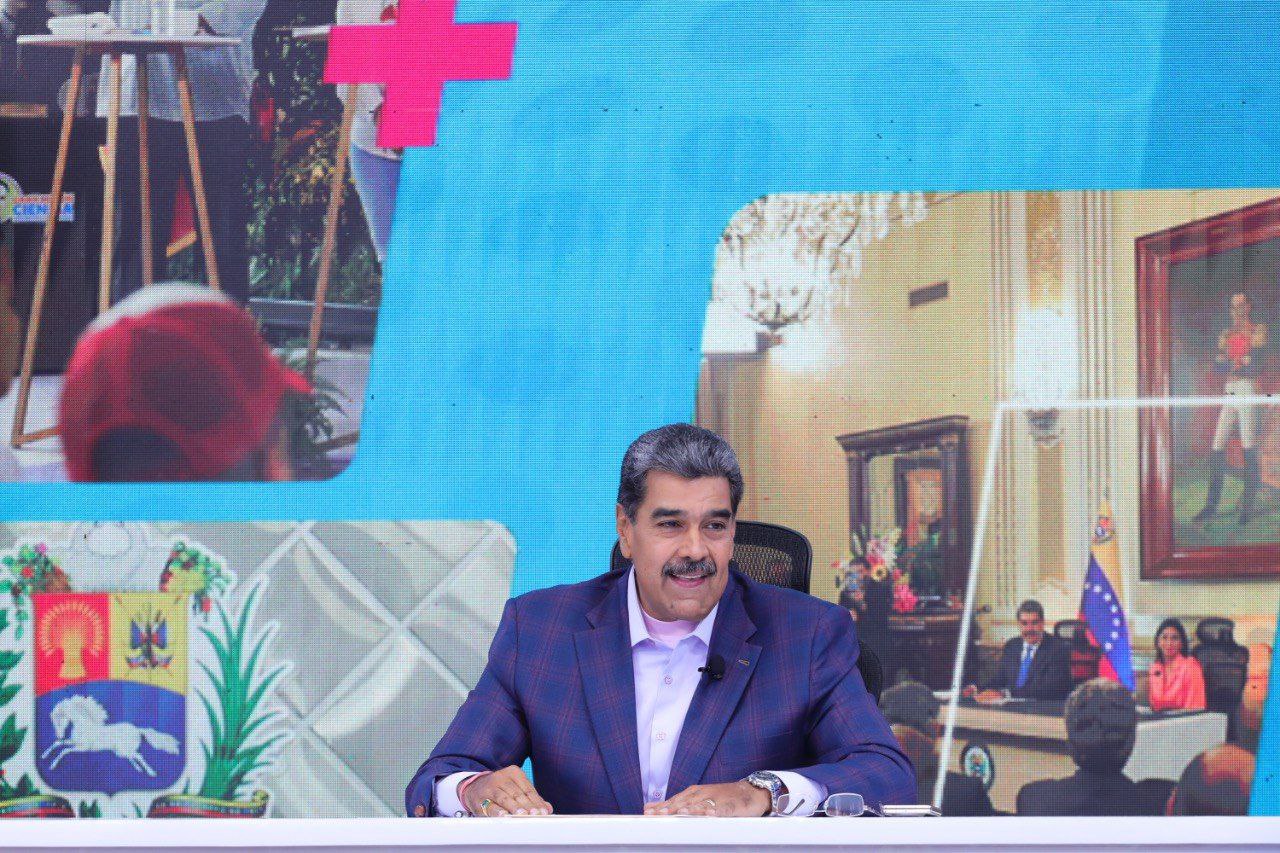El Presidente Nicolas Maduro anunció a través de “Con Maduro+” las navidades para el 01 de octubre.