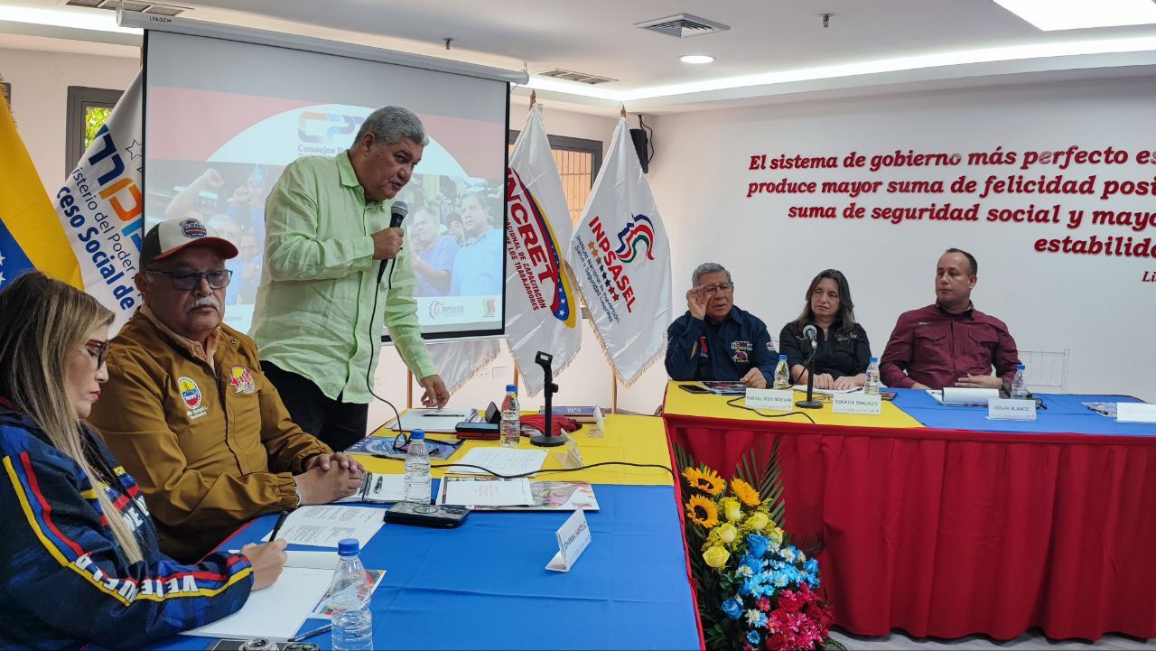 El Ministro Eduardo Piñate se reúne con los voceros y voceras de los CPTT para fortalecer las fuerzas productivas.
